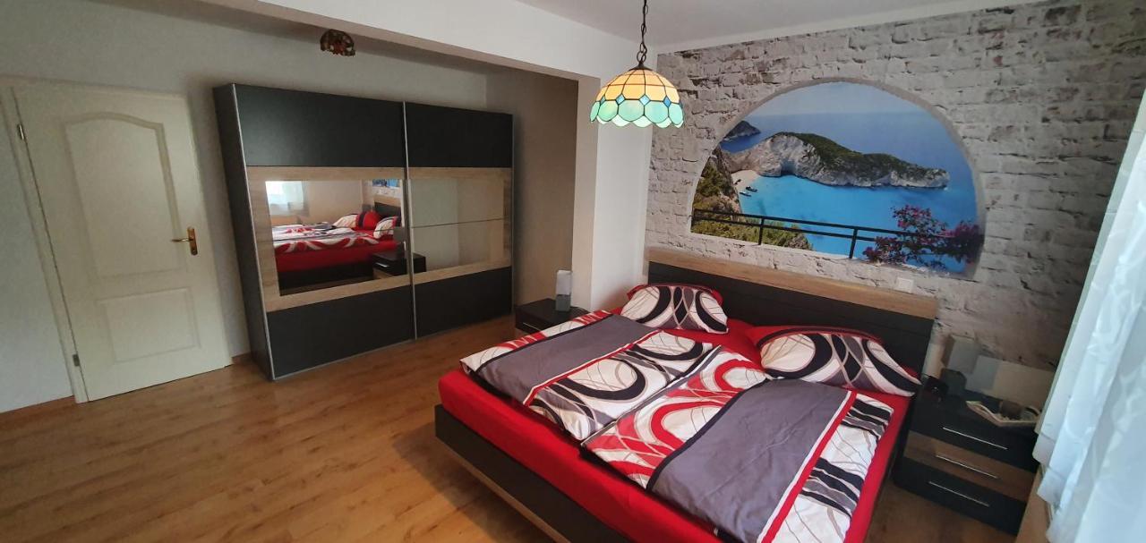 Fichtenwalde, 160m², 3 Sz, 2 Baeder, Bis 6 Personen, Garten, Vdsl Fichtenwalde